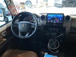 تويوتا لاند كروزر 70 بيك اب